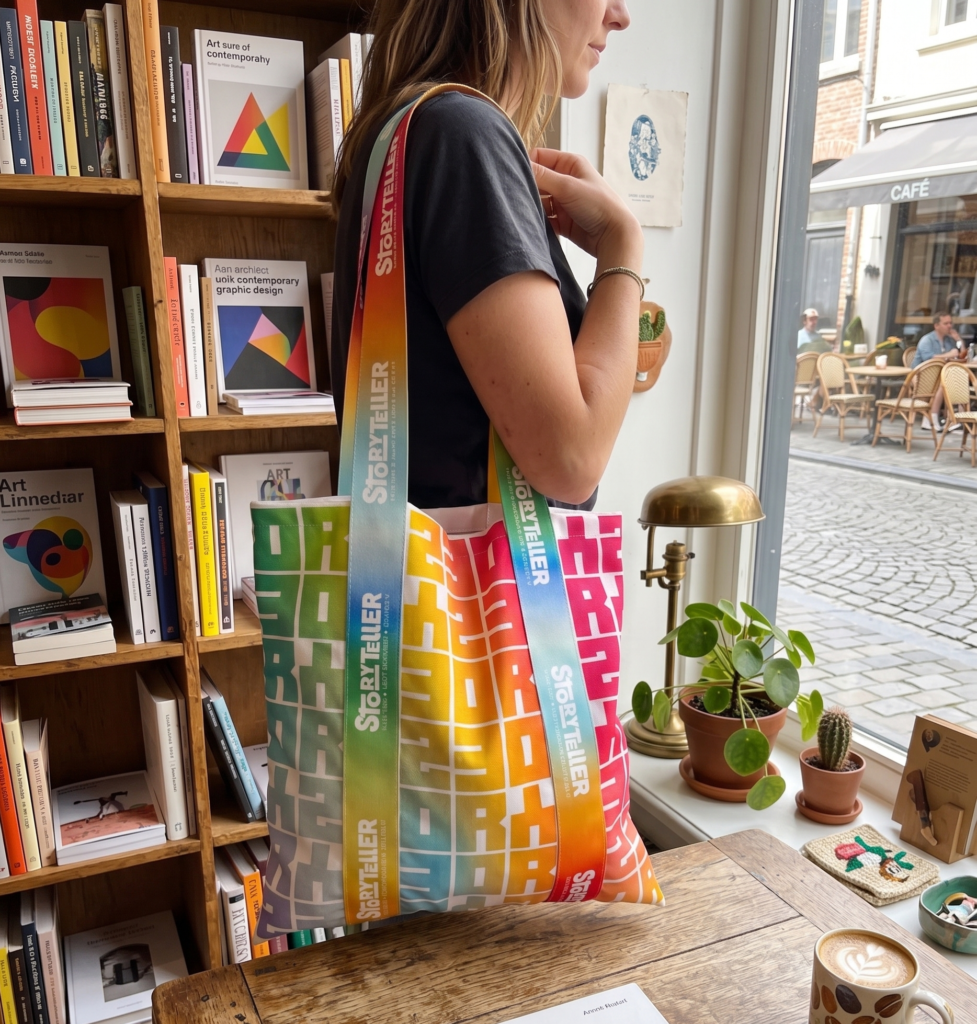 Big shopper fully printed in colourful pattern